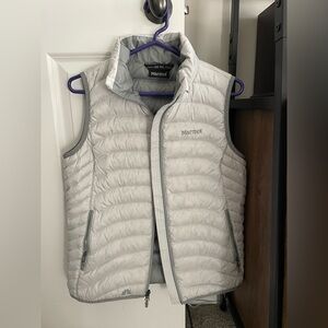 Marmot Ladies 600 Fill down vest.  Size S.  Color Grey